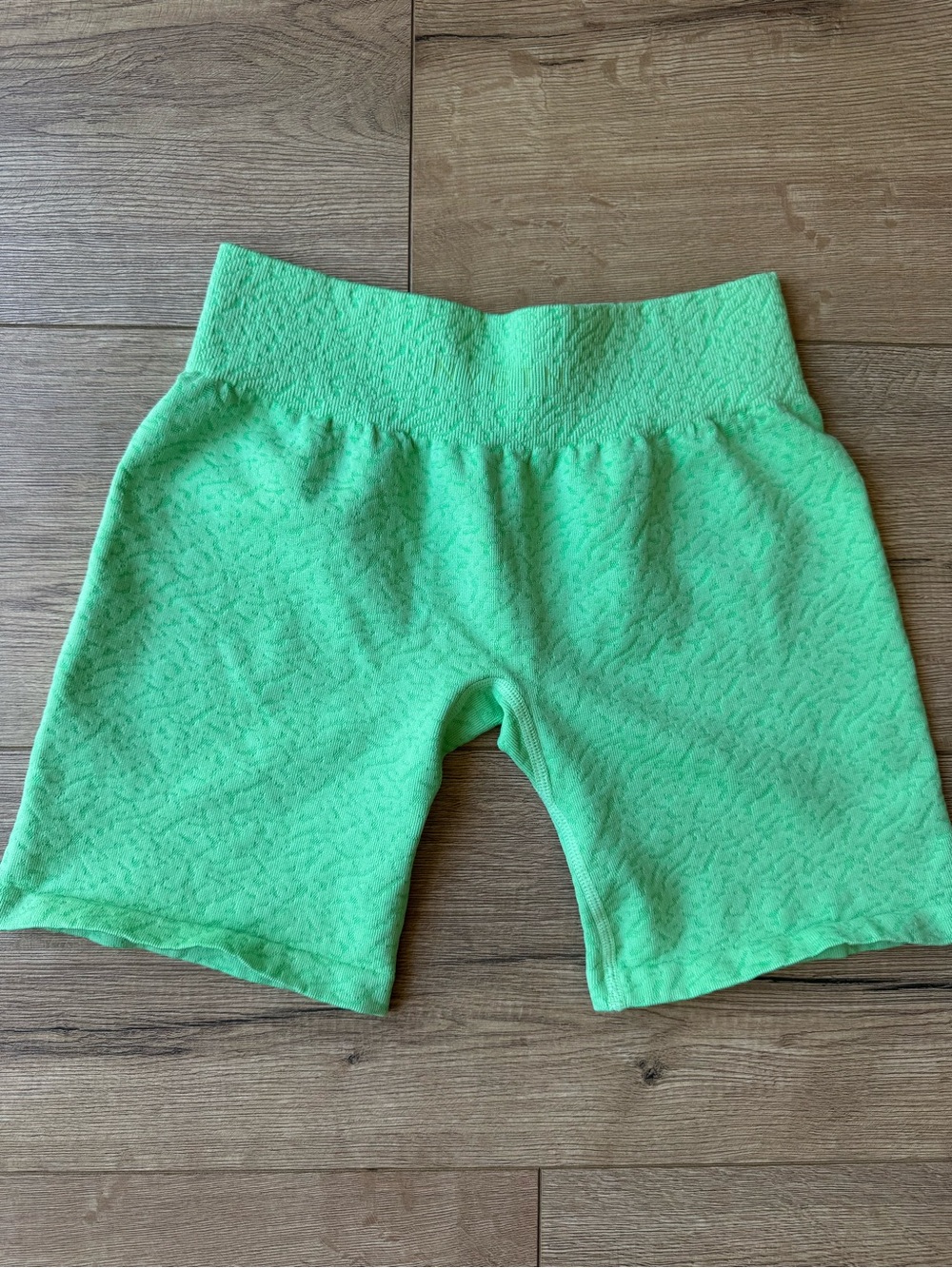 NVGTN green contouring shorts
